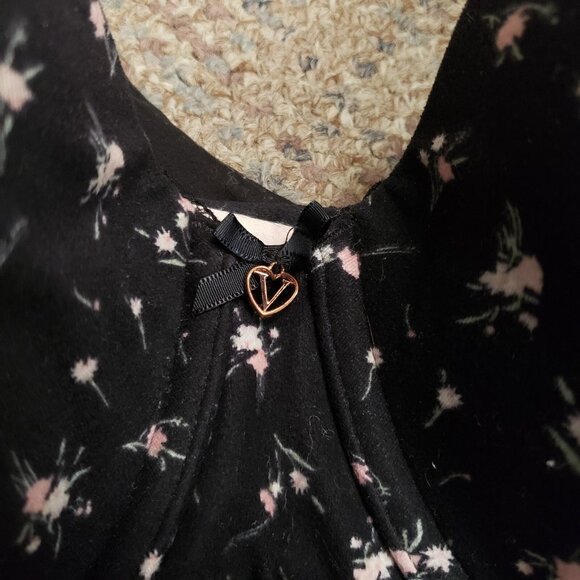 Victorias Secret Womens Lined Demi Bra Size 40C Black Dark Floral Bow Intimate - Picture 2 of 12